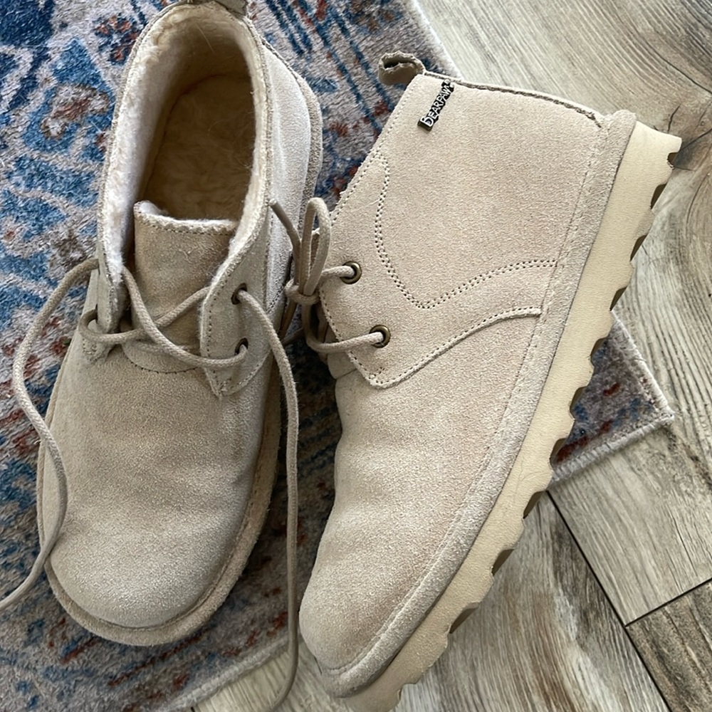 Bearpaw Skye bootie women’s size 7